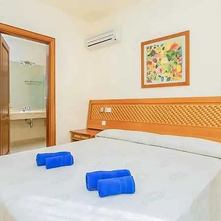 Ferienhaus Beautiful In Playa Blanca With Outdoor Swimming Pool, Wifi And Heated Swimming Pool 2 Playa Blanca (Lanzarote)